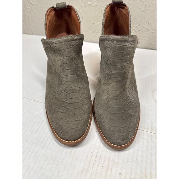 Jeffrey Campbell Rosee Round Toe Leather Ankle Boots in Green Croc Size 8 - Picture 1 of 7